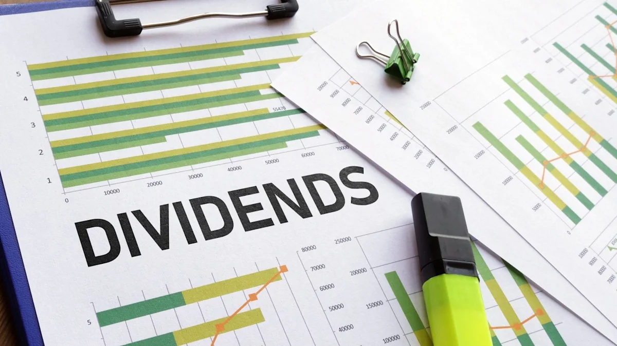 High-Yield Dividend Stocks Offer Strong Entry Points Amid AI Trade Frenzy